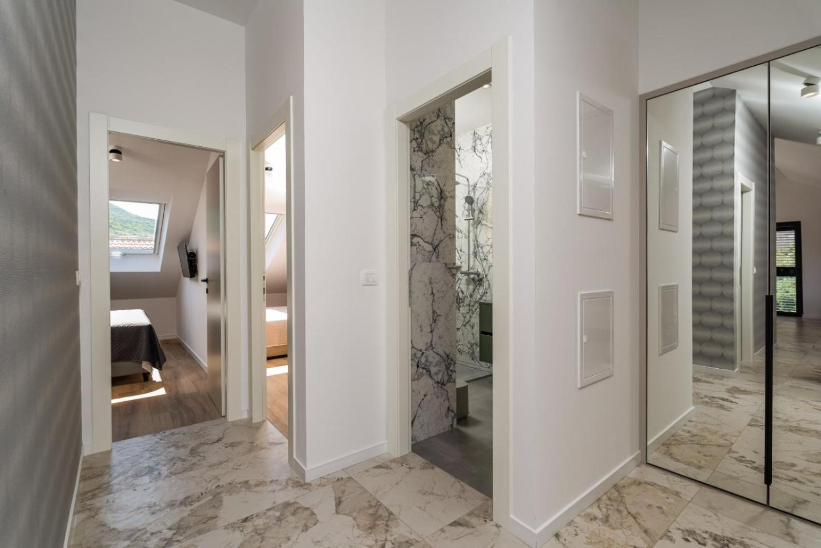 Apartments Maria Затон Екстер'єр фото