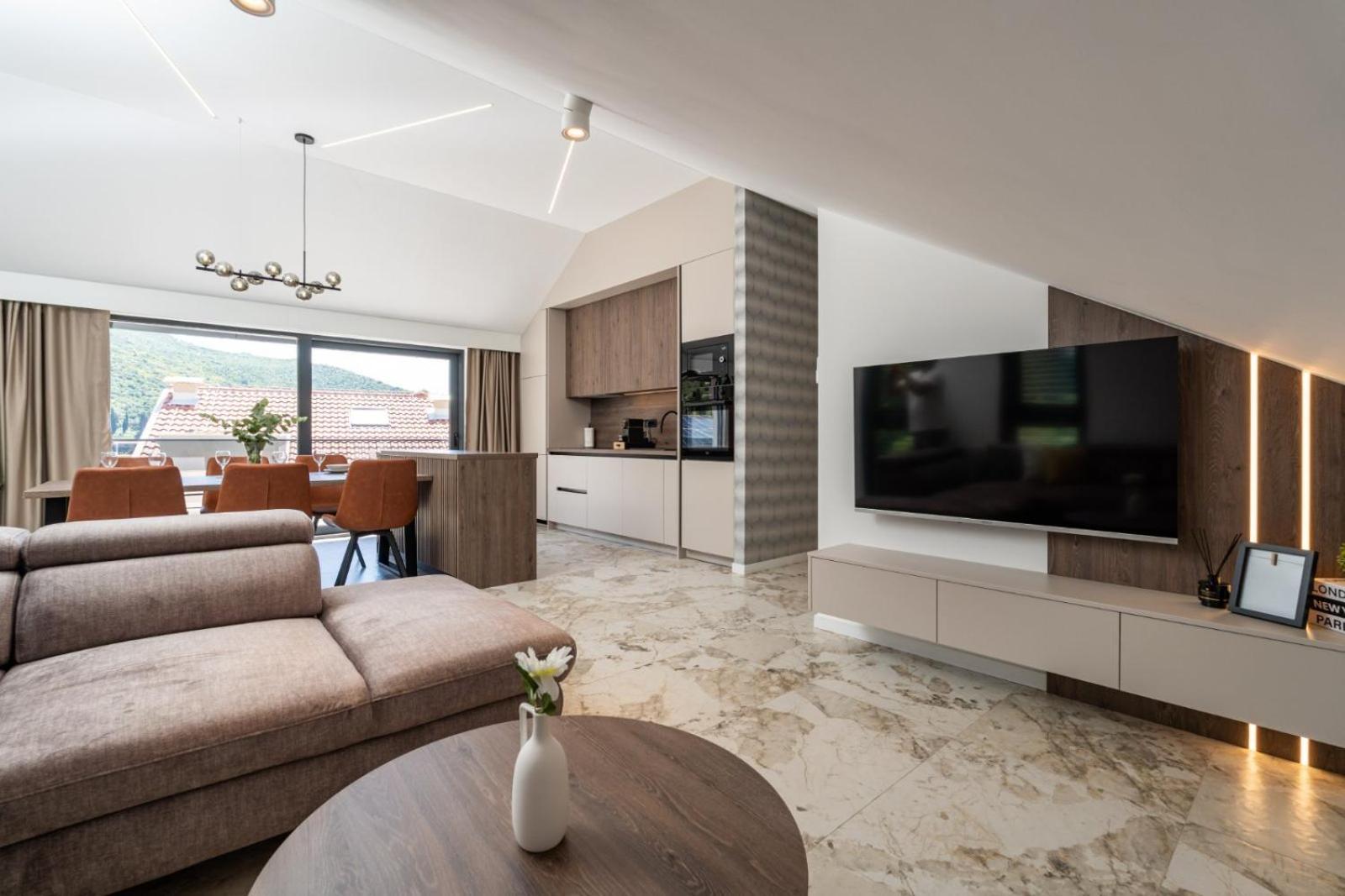 Apartments Maria Затон Екстер'єр фото
